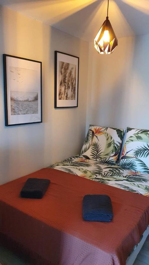 Tropical - Appt Climatise - Proche Plage - Aquarium - Parking - Wifi Canet-en-Roussillon Bagian luar foto